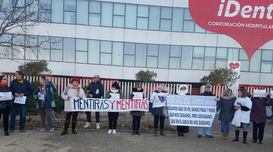 Movilización de afectados por iDental en Zaragoza. Fuente: Grupo de Facebook de la plataforma.