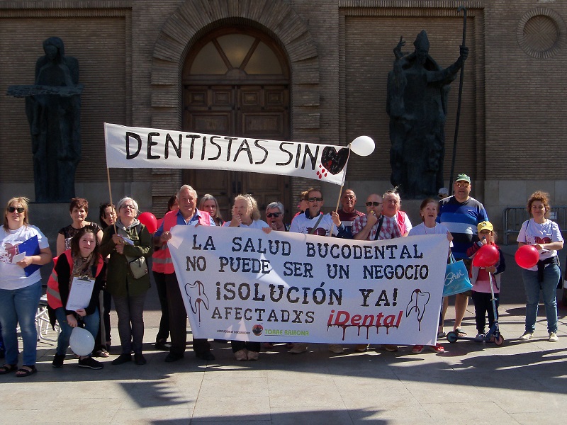 Los afectados por iDental exigen al Ayuntamiento de Zaragoza “soluciones reales”