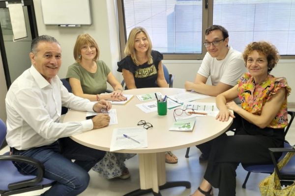 Actora Consumo presenta su guía en lectura fácil sobre la nueva Ley de Atención a la Clientela